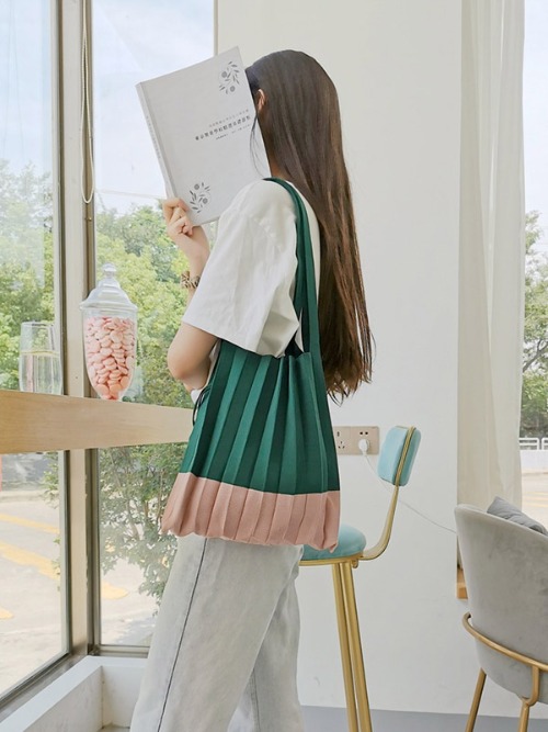 바니코 플리츠 숄더백