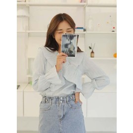 스팟 프릴 브이넥 블라우스