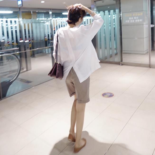 뒷트임블라우스